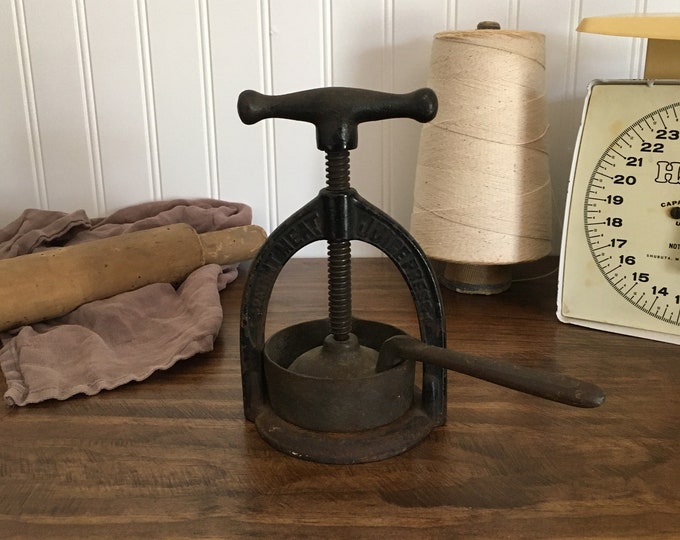 ANTIQUE Patent Meat Juice Press Cast Iron 1884 Osbourne Co. Farmhouse