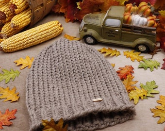 Handmade Chunky Knit Hat - Wool Blend - Adult size - Color : Birch Bark