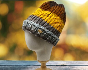 Handmade Chunky Knit Hat  with optional removable PomPom- Adult Size - Color : Earl Grey Tea