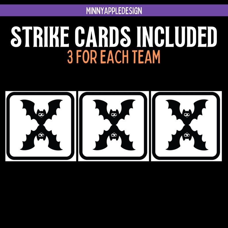Peut inclure: Trois cartes de gr&egrave;ve noires et blanches avec un motif de chauve-souris. Le texte "Strike Cards Included 3 for Each Team" est en haut de l'image.