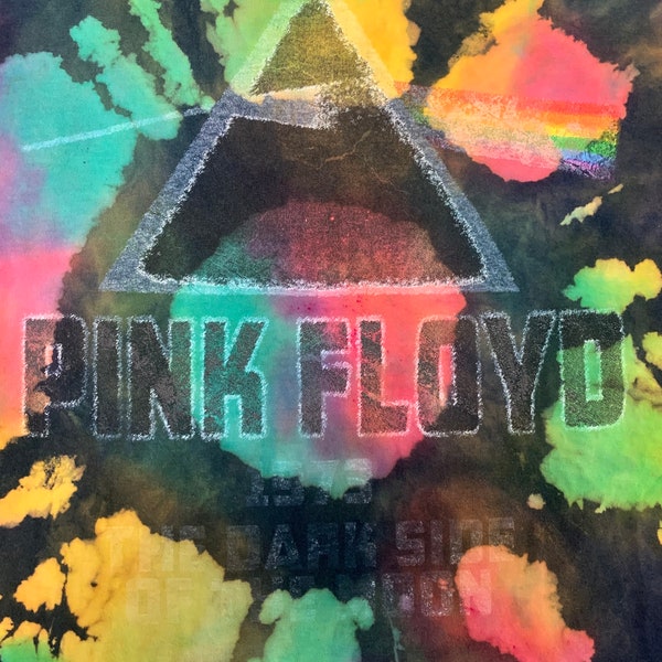 Gently Used Pink Floyd Dark Side of the Moon t shirt Medium