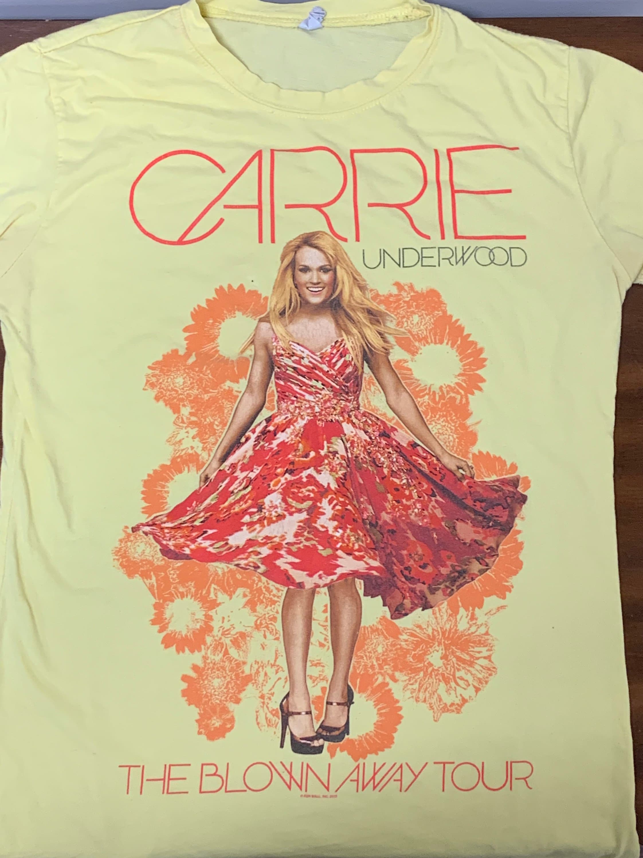 Gently Used Carrie Underwood The Blown Away Tour Womens XL t shirt, image size:2244x2992
