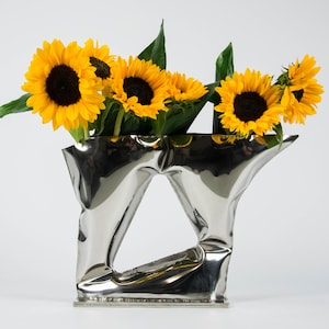 Modern Metal Flower Vase – Sculptural Stainless Steel, Mirror Finish, Handmade Design Object, Custom Size Available