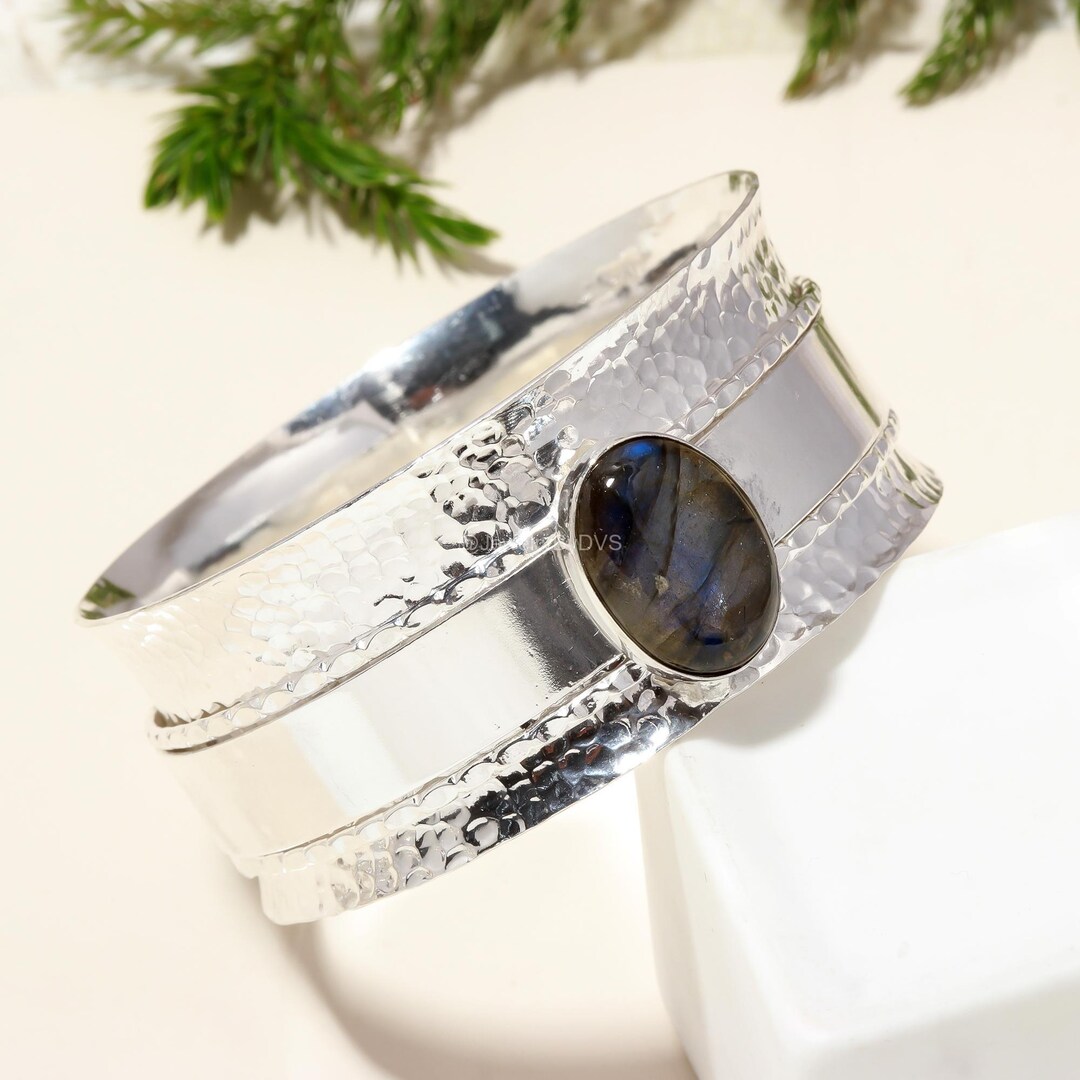 ラブラドライト バングルブレスレット：925スターリングシルバー