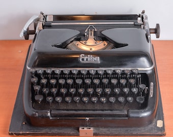 Vintage Erika 10 Typewriter - Portable - Working Condition - 1950's