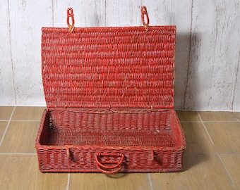 Vintage Wicker Red Suitcase - Woven Storage Box -  Picnic Equipment - Rattan Lagguage  - 1970's