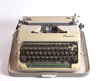 Olympia SM3 DeLuxe Typewriter - Great Working & Cosmetic Condition - Made in Germany - 1958 - RARE - with original case