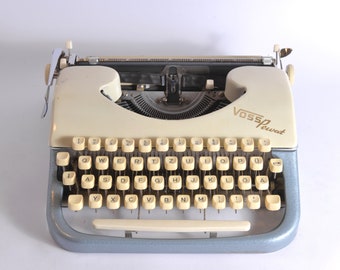 Rare Typewriter - Voss Privat - Great Cosmetic and Working Condition - Made in Germany - 1962