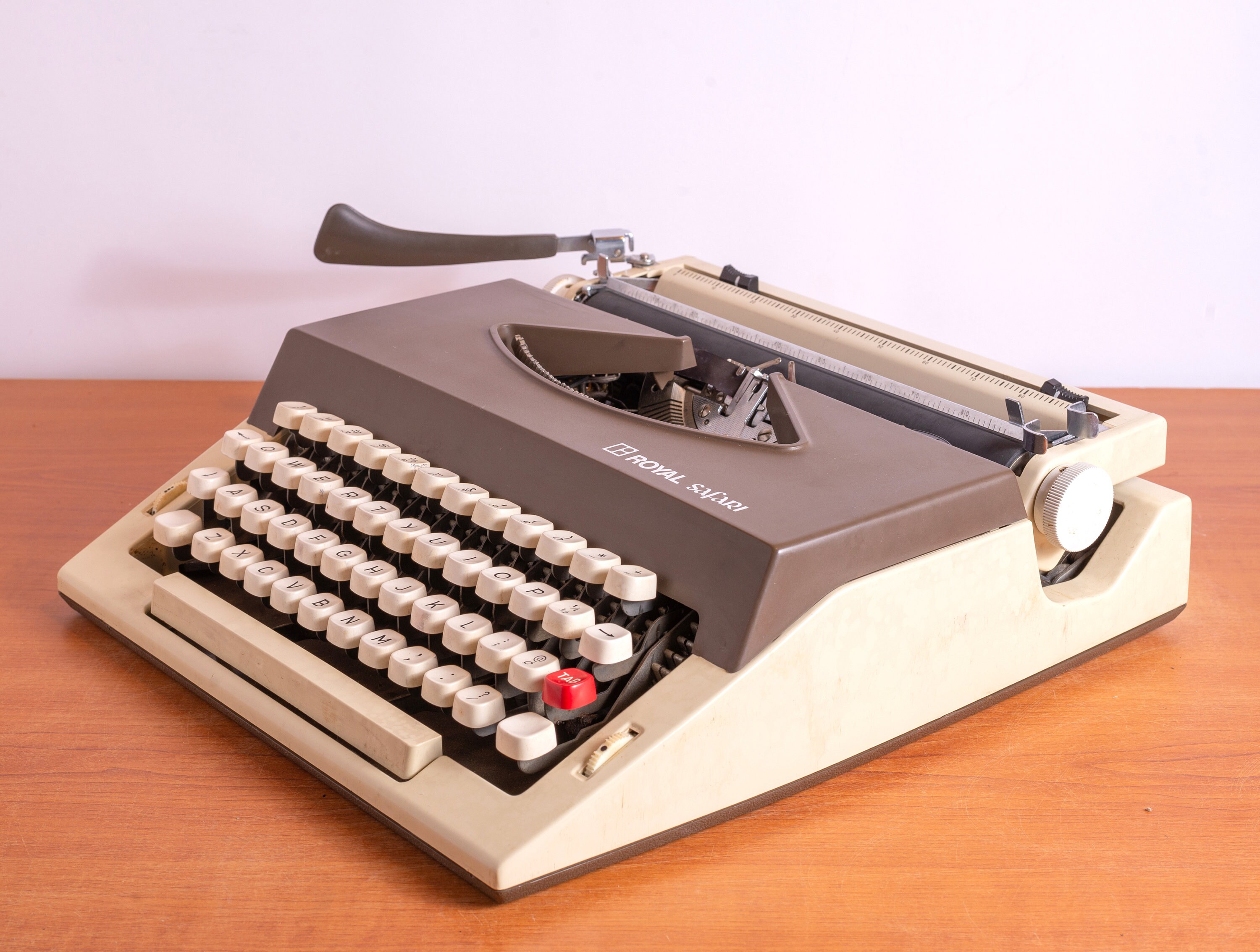 Wrighter Royal Safari - Great Working Condition - Portable - Vintage Typewriter ...
