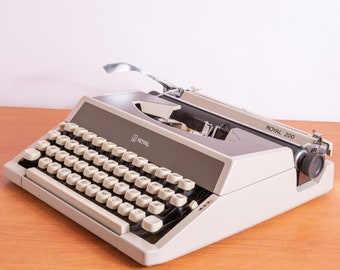 ロイヤル POYAL ポータブルタイプライター200 Royal 200 Portable Typewriter ***** Full Working Order