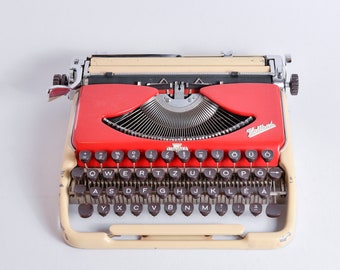 1950's Groma Kolibri Typewriter - Working and Good Looking - With