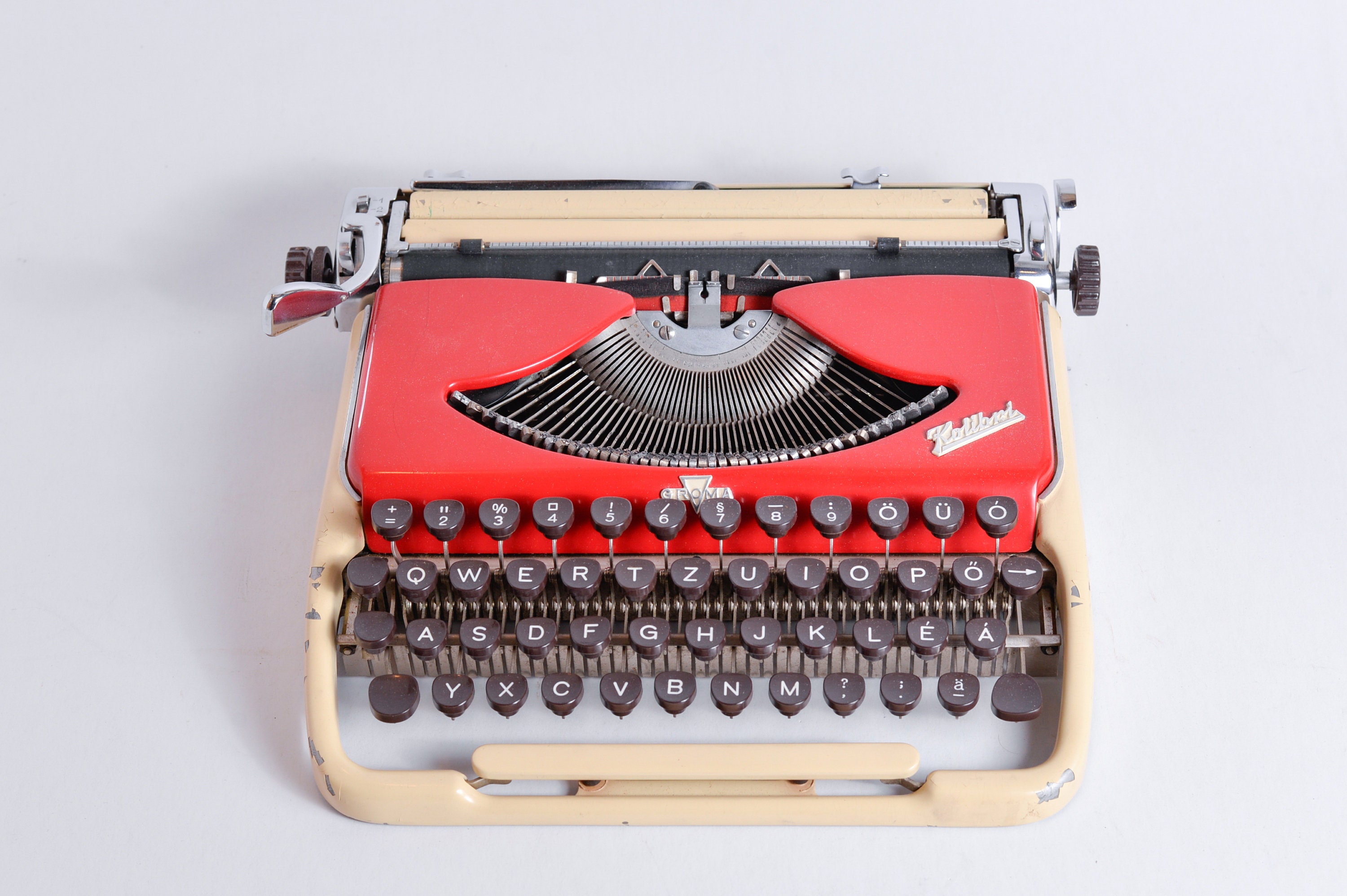 Vintage Groma Kolibri Typewriter Mid Century Space Age