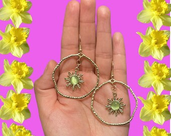 Green Sun White Sun Trendy Earrings Orange Sun Hypoallergenic Aesthetic Earrings Gold Sun Charm Huggie Earrings Rhinestone Sun Charm