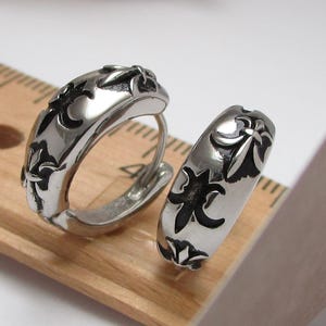 Exclusive Cast Earrings Stainless Steel Hoop Earrings Silver Shiny &quot;Fleur de Lis&quot; for Men Women