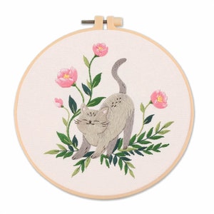 Cat Embroidery Kit, Beginner Embroidery Kit, Floral Embroidery Full Kit, DIY Embroidery Pattern for Beginners