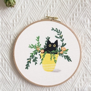 Black Cat Embroidery Kit / Embroidery Kit for Beginners / Embroidery Cat and plants Kit / Wall Art Kit / Mother's day gift
