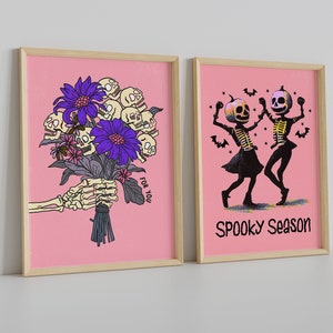 Esqueleto flor ramo Halloween rosa cartel conjunto, imprimible Halloween pared arte conjunto de 2, esqueleto bailando arte de pared imprimible, temporada espeluznante