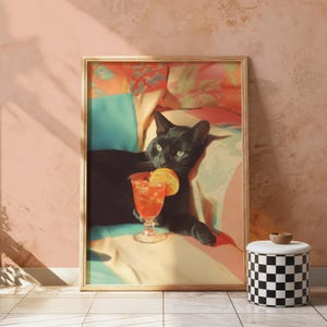 レトロな美的黒猫カクテルアートプリント、ヴィンテージスタイルの猫ポスター、マキシマリストホームバーの壁装飾、風変わりでクールな雰囲気、猫好きへのギフト