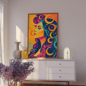Arte maximalista de los años 70, arte mural retro de mujer lunar, impresión de retrato de chica celestial, impresión artística surrealista colorida, decoración cósmica, regalo para ella