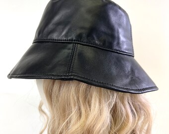 New Women display picture 1
