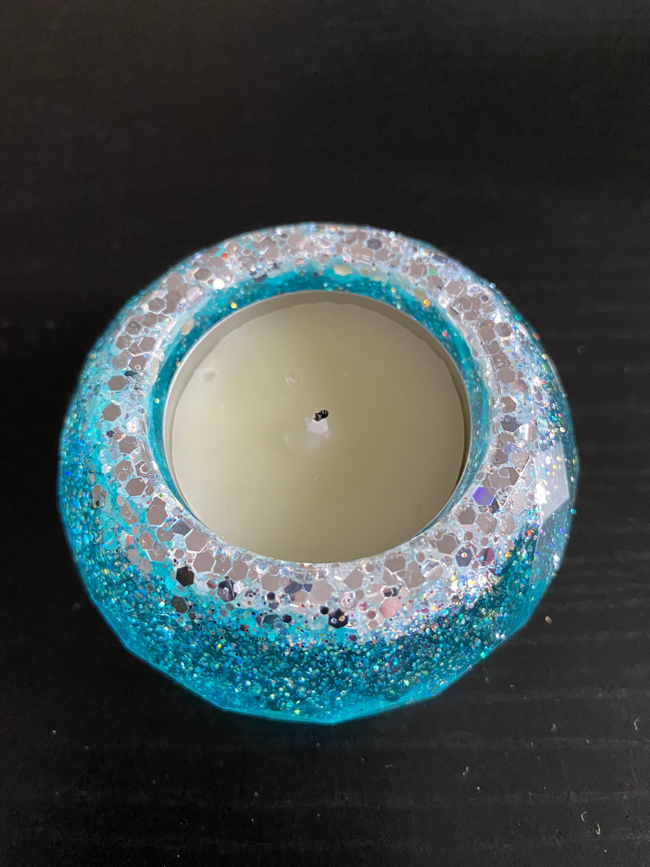 Porte Bougies Rond Bleu Turquoise et Transparent Facetté sur L'extérieur Incrusté de Paillettes Chan