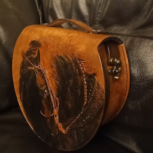 Leather shoulder bag