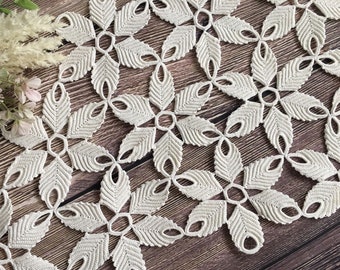 Vintage Hand gehäkelte Irish Leaf Floral Baumwolle Tischdecke Herzstück 74 x 42 cm