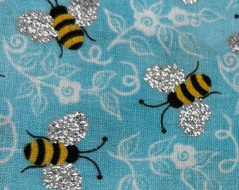 Bee in Blue Pet Bandana, Bee Happy Pet Bow Tie, Bee Lovers Pet Bandana, Flowers Neckwear, Pañuelo Abejas y Flores Gato o Perro
