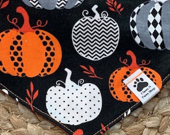 Bandana pour animaux de compagnie « Amoureux des citrouilles », Bandana citrouille d'Halloween pour animaux de compagnie, Bandana d'automne pour animaux de compagnie « Citrouilles », Bandana citrouille d'automne pour animaux de compagnie, Pañuelo Otoño Gato o Perro