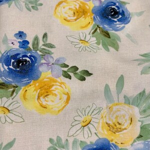 Yellow and Blue Flowers Pet Bandana, Flowers Bow Tie Pet, Flowers Pet Lover Bandana, Pañuelo Flores Gato o Perro
