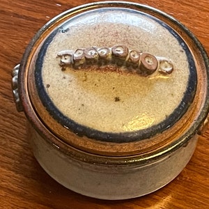 Vintage Ceramic Covered Sugar Bowl, cache pot