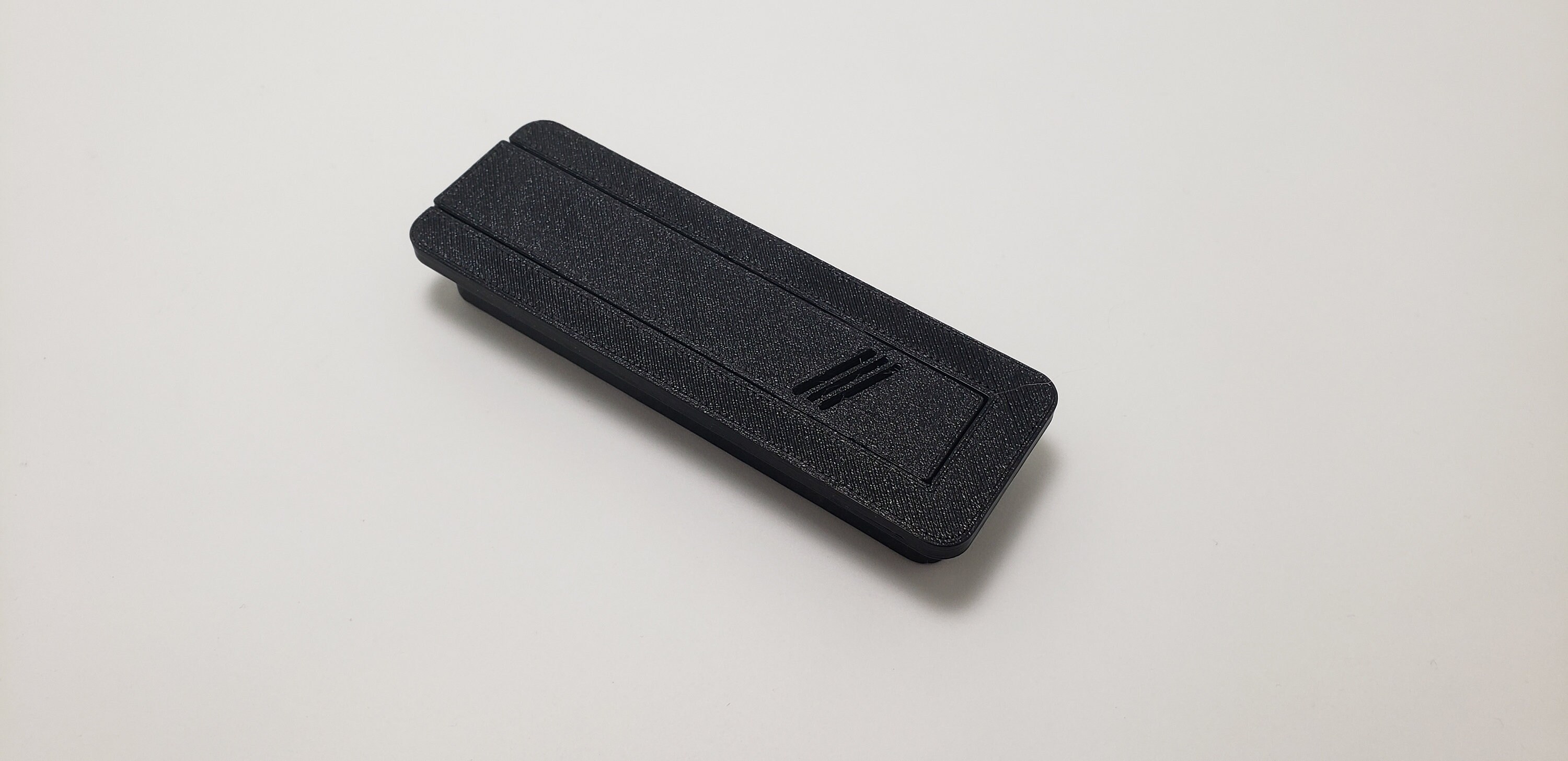 Fluval Flex Sliding Feed Hole Cover
