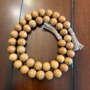 Natural Wood Bead Garland: Chunky Farmhouse Decor with Jute Tassels