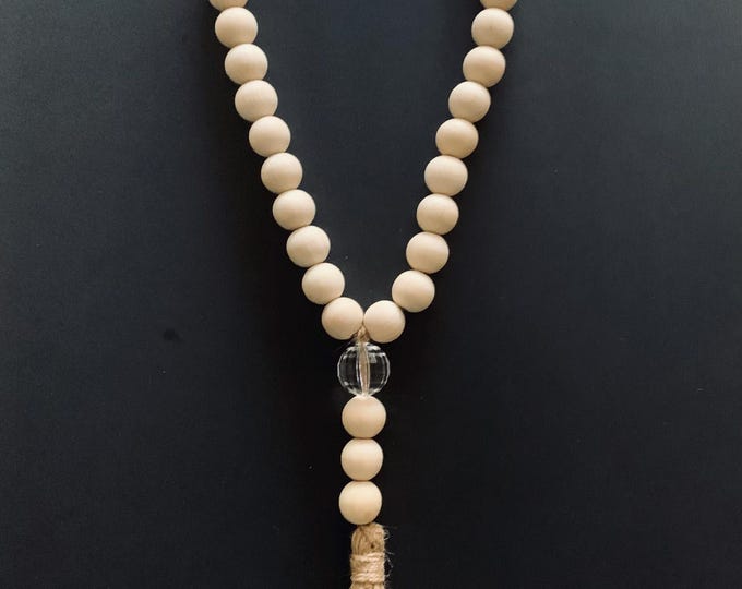 Chic Natural Wood & Gem Beaded Loop Garland with Jute Tassel - Stylish Accents