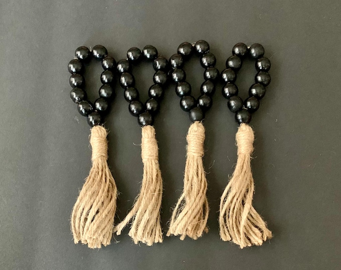 Stylish Black Napkin Rings with Jute Tassels - Set of 4 for Elegant Dining