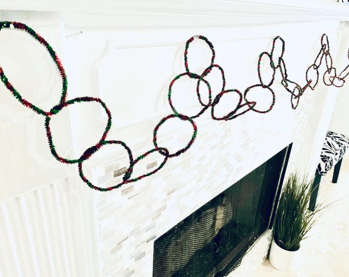 Christmas Red and Green Chain Link Garland - Holiday Decoration