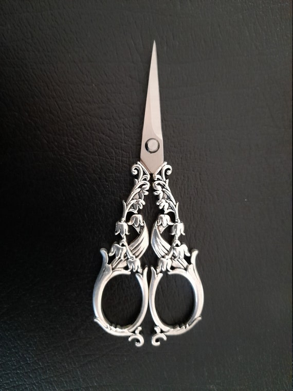 Gothic Scissor Charms