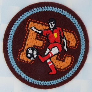 9 DESIGN Iron Or Sew On Boys Football Soccer Ball Jeans Coat Patch Motif 059