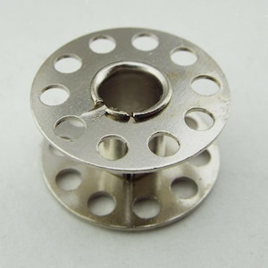 Sewing Machine Universal Bobbins 15K 66k Metal Plastic Singer Brother 4 8 16 937