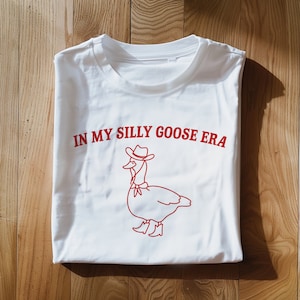 In my silly goose era T-shirt unisexe en coton épais image 1