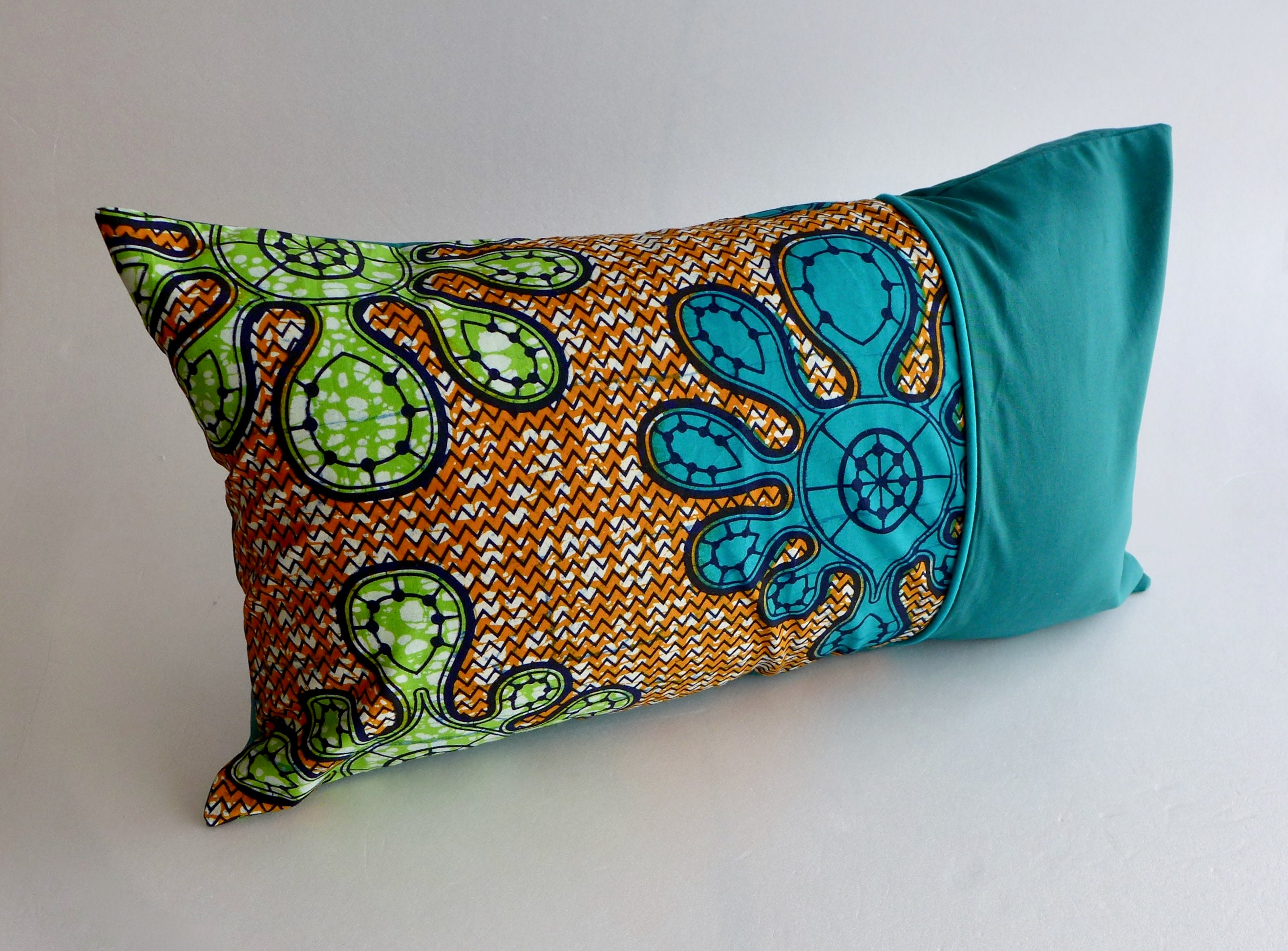 Housse de Coussin Déco Ethnique en Wax Africain Abstrait Vert Bleu Canard Orange, Rectangle 30x50cm 