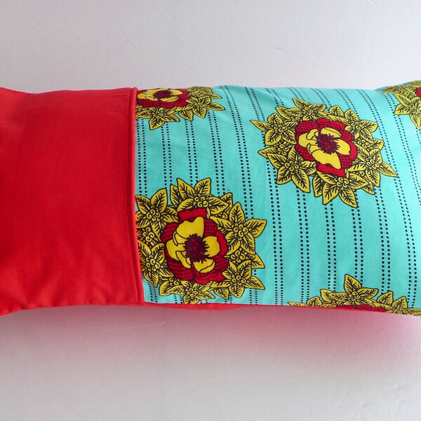 Housse de coussin wax africain fleurs rouges et jaunes, housse coussin rectangle 30x50cm, housse coussin déco ethnique turquoise rouge jaune