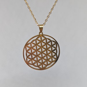 Collana con ciondolo fiore della vita
