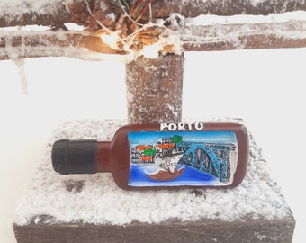 Ceramic Porto Bottle Magnet / Magnet For Fridge / Save The Date Magnet / Magnet Bottle / Travel Gift / Wedding Favor Magnet / Kitchen Decor
