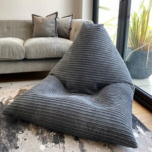 Jumbo Cord Adult beanbags This Large Jumbo Cord Bean bag comes wth the fillig