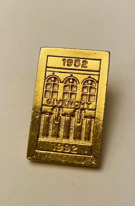 Pin House Of Givenchy France Pin VTG 40th Annivers