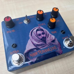 Night Crawlers : Fuzz pour ampli opérationnel avec octave vers le haut pouvant être mélangé