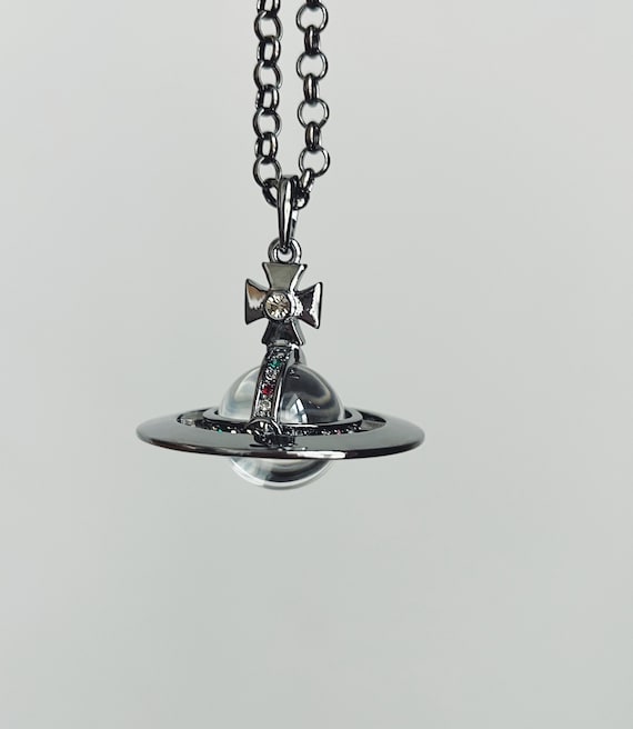 VIVIENNE WESTWOOD orb necklace – Wellington Hunters and Collectors