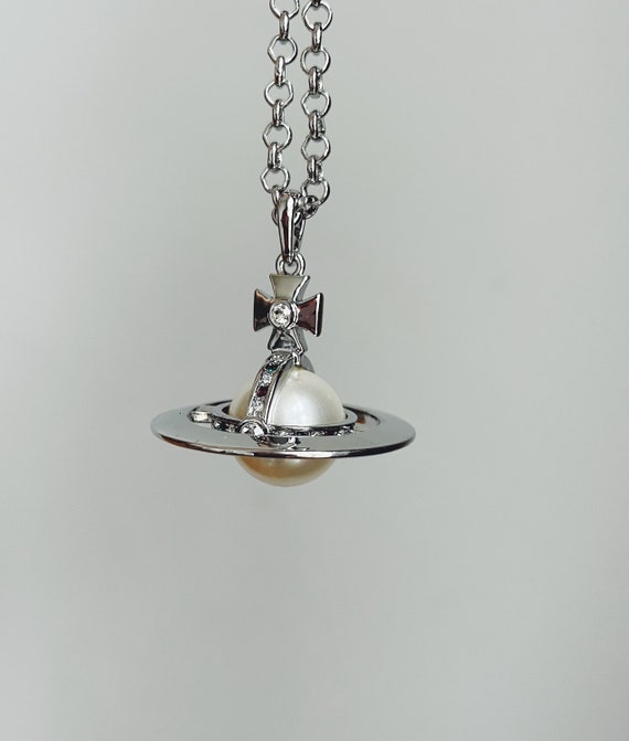 Vivienne Westwood | Jewelry | New Vivienne Westwood Necklace Gold Large Orb  | Poshmark