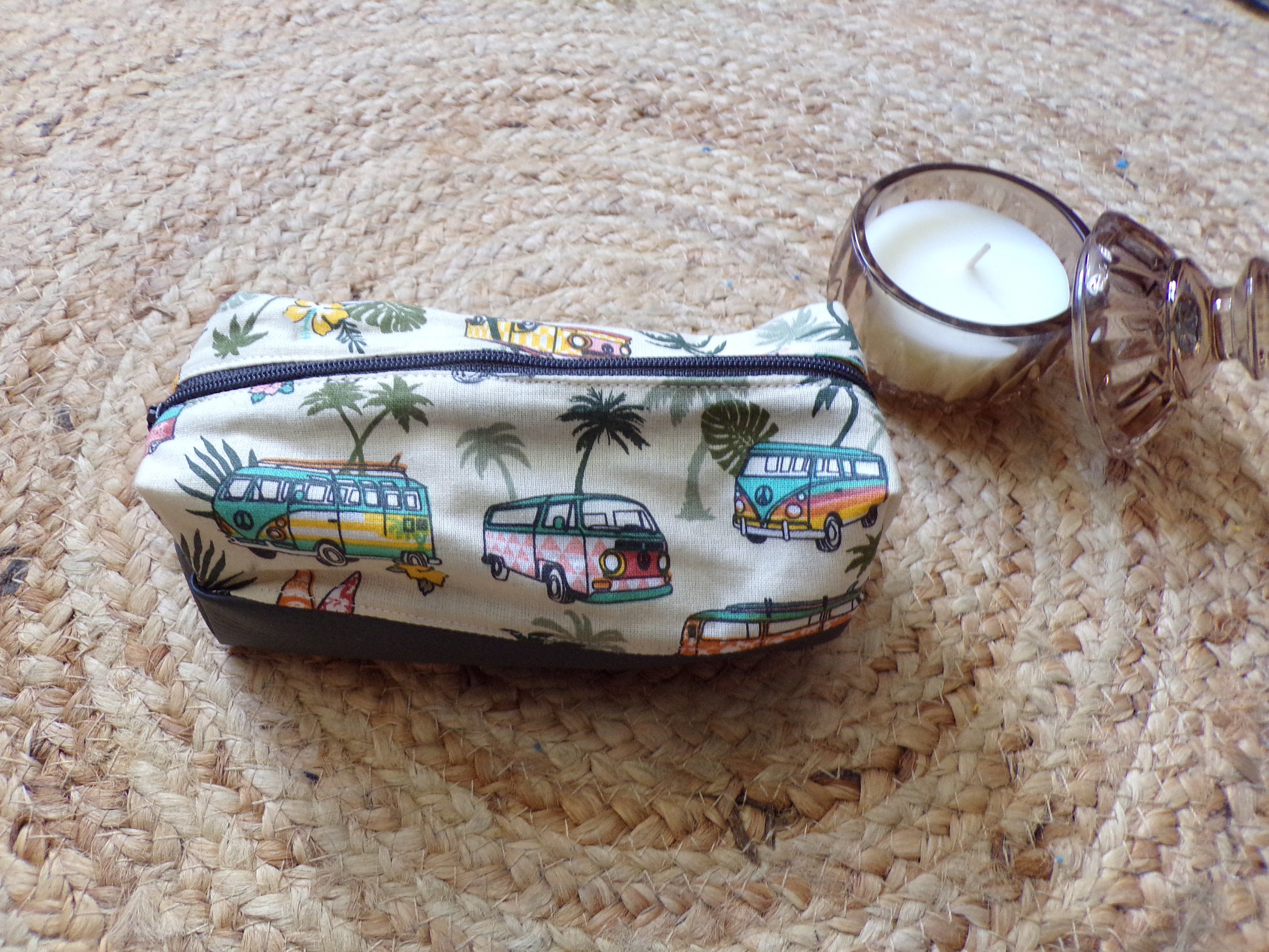 Trousse avec Dessous en Simili-Cuir